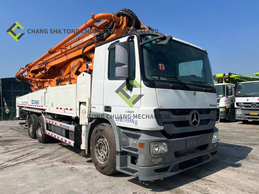 Pada tahun 2014 Zoomlion Concrete Pump Truck dengan Large Displacement 6 Cylinder dan 6 Mast